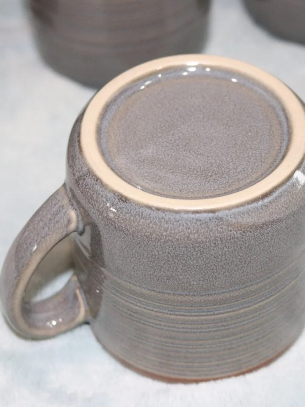 Food Network set of 5 coffee mugs. Gray and brown.